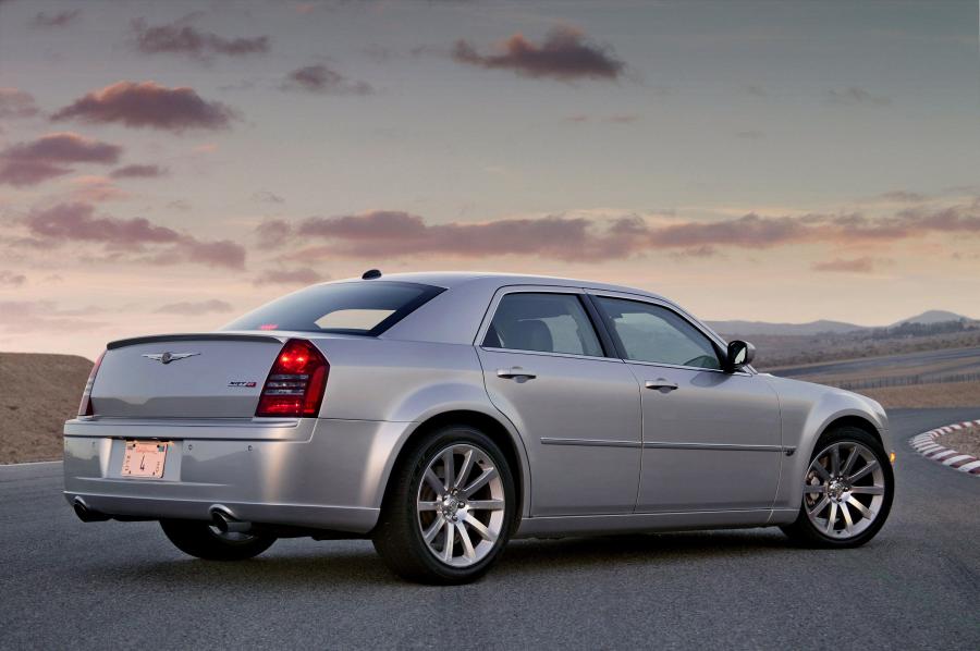  Chrysler 300C SRT8 2004 года  (EU) (фото 35 из 47)